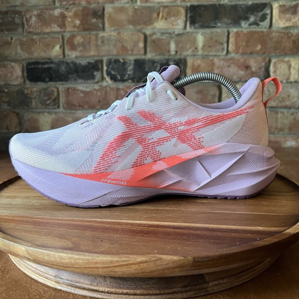 Asics Novablast 5 Max Cushion Running Womens 10 White Lavender Sneakers Shoes